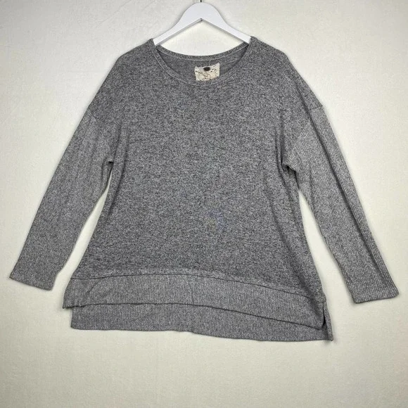 Cupio Sweaters Cupio Womens Size L Gray Long Sleeve Split Hem